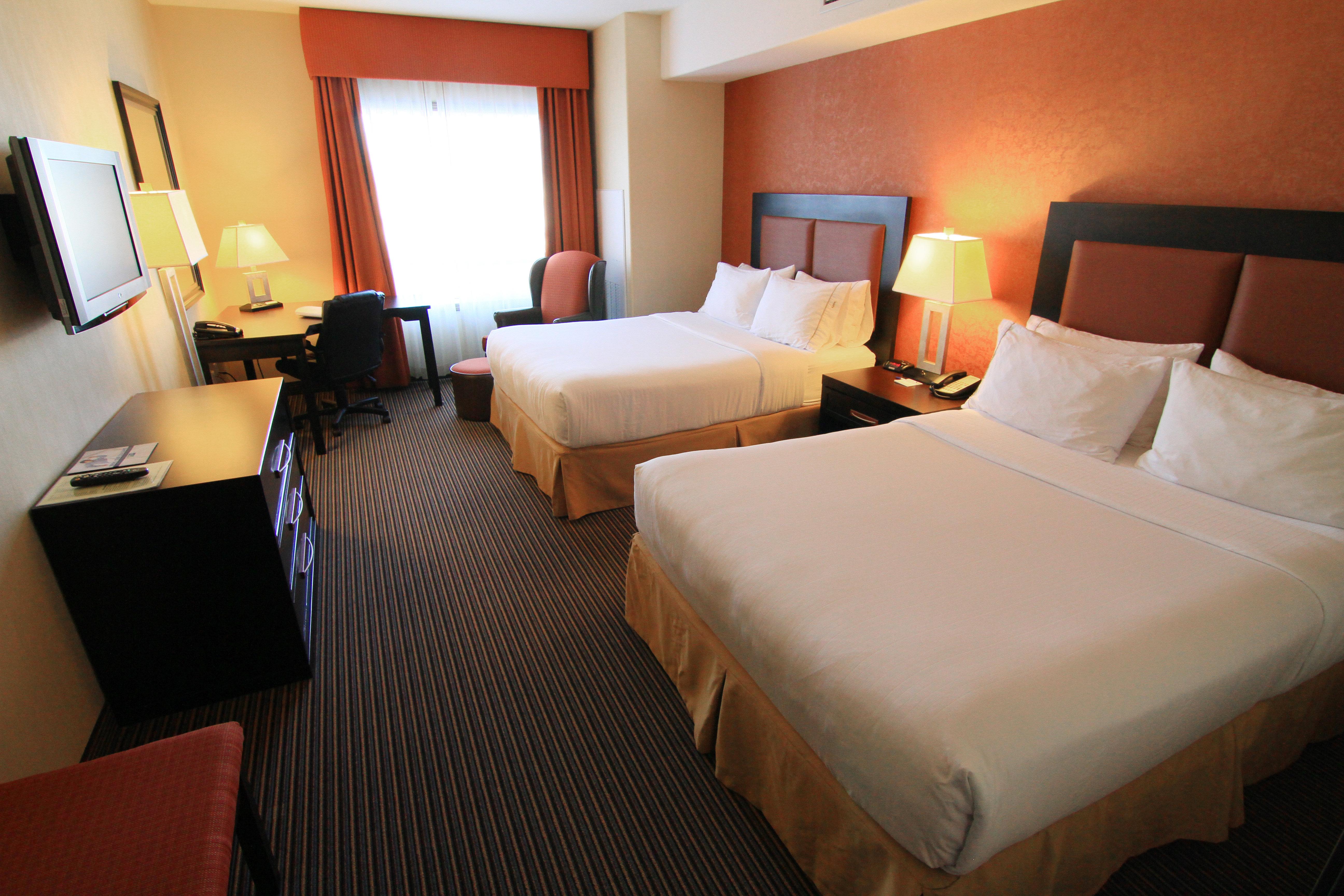 Holiday Inn Express Airport Calgary By Ihg Exterior foto