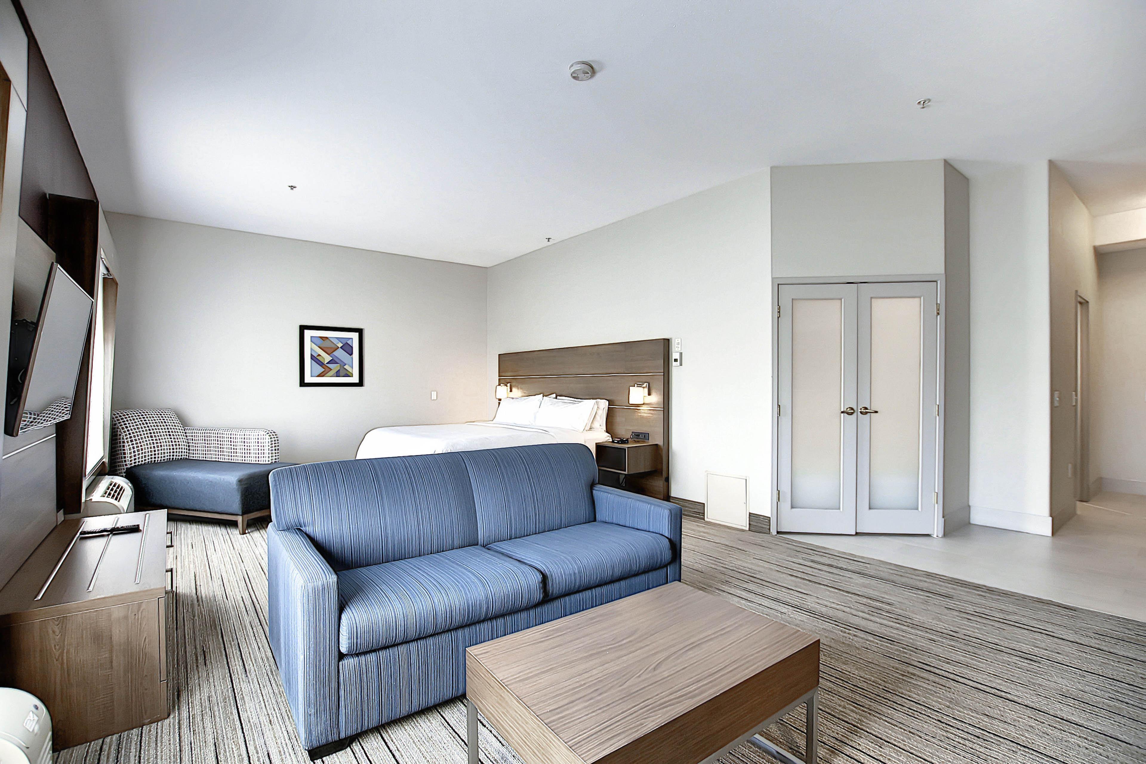 Holiday Inn Express Airport Calgary By Ihg Exterior foto